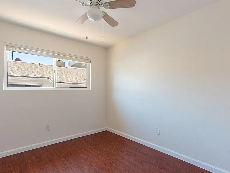 1319 Grand Ave — Photo 9