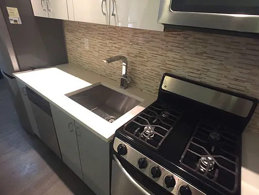 Rented by Reeves Real Estate Group Inc | media 32