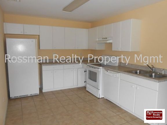 3rd image of 105 Harold Ave S