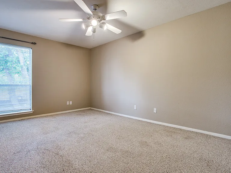 5937 E University Blvd #227 — Photo 4
