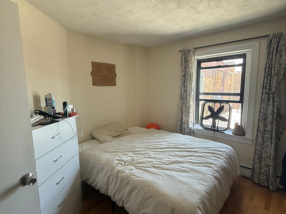 1st image of 398 Marlborough St APT 7