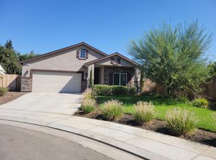 445 W Escalon Ave, Clovis, CA