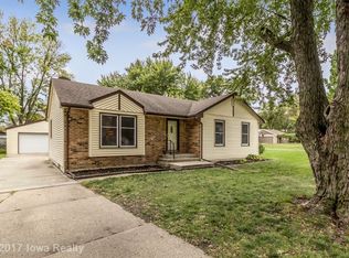 7128 Townsend Ave, Urbandale, IA 50322