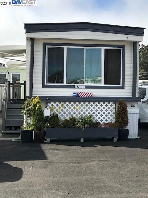 1st image of 1700 El Camino Real Space 15-11