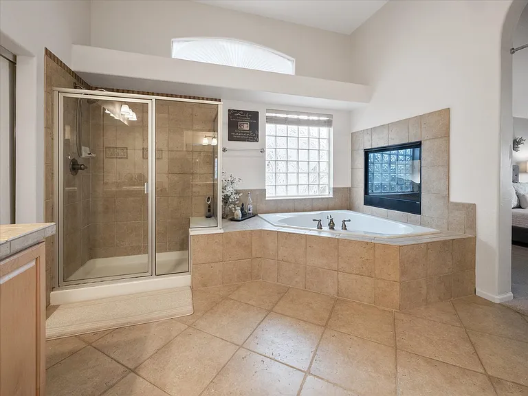 1048 Orion Way — Photo 30