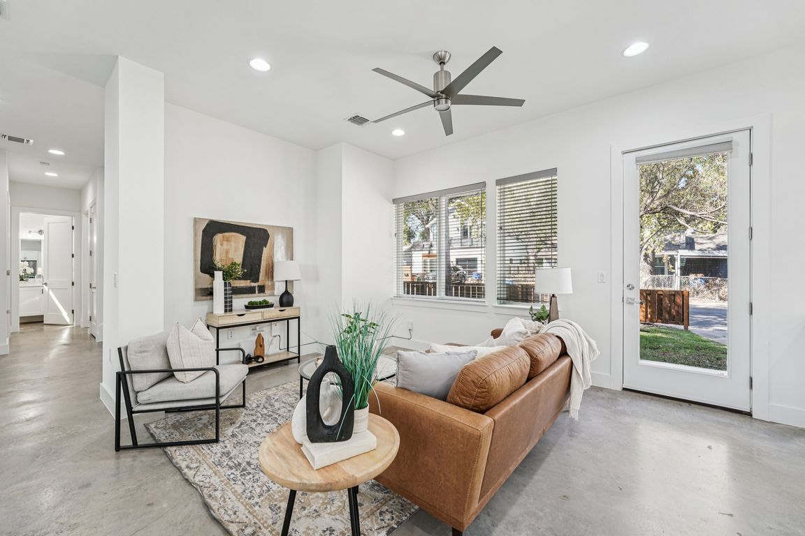 Gunter St-S0711-009.jpg