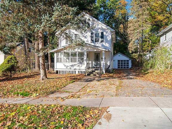 3rd image of 424 Woodard Ave