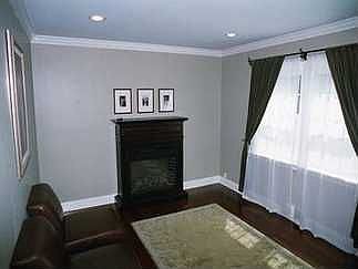 2nd image of 8 Commonwealth Rd