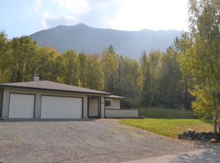 22345 Hilltop Cir, Chugiak, AK 99567