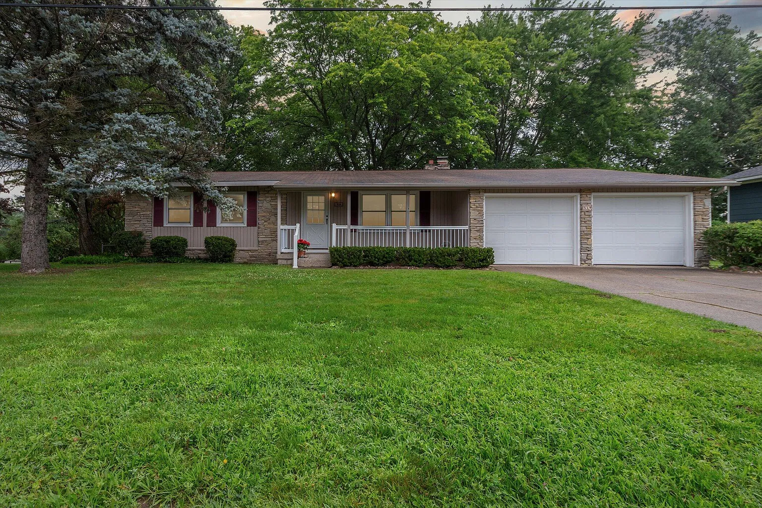 519 Ridgeview Dr photo 1