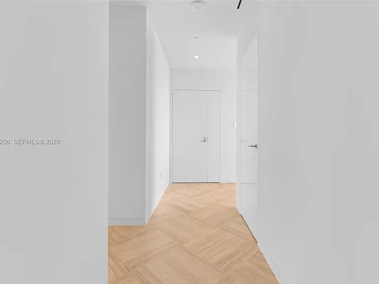 5 Grove Isle Dr #S401 — Photo 38