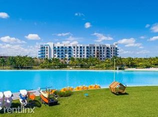 2201 Sole Mia Square Ln SUITE 100, Miami, FL 33181