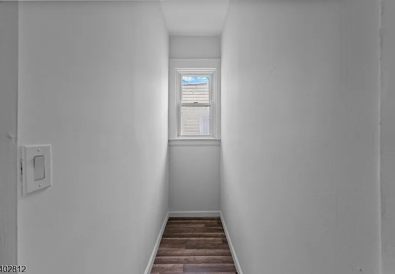 268 Leslie St — Photo 11