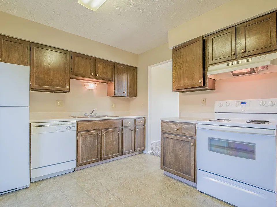 Plenty of Cabinet and Counter Space