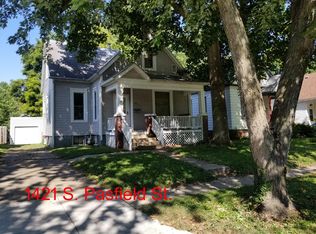 1421 S Pasfield St, Springfield, IL 62704
