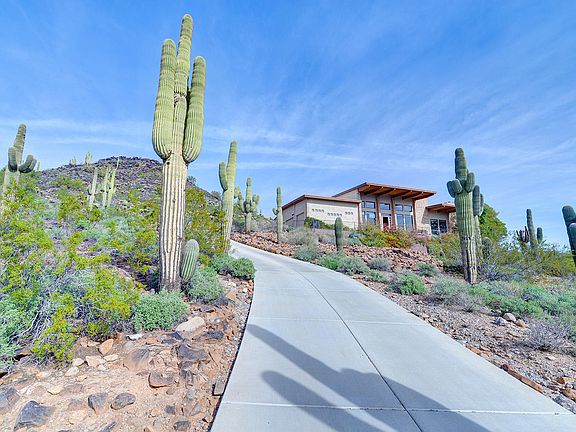 4th image of 4802 W El Cortez Pl