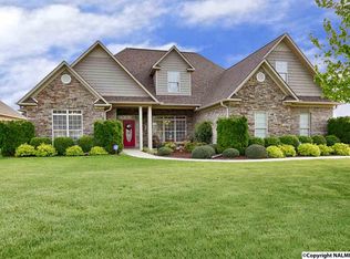 106 Dogwood Ridge Dr, New Market, AL 35761