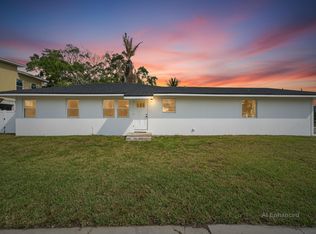 1839 Saint George Dr, Bradenton, FL 34208