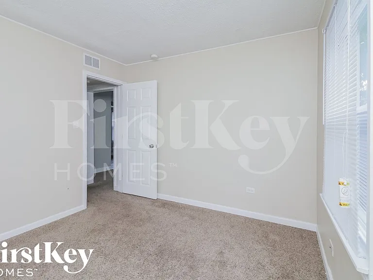 14626 Kedzie Ave — Photo 8