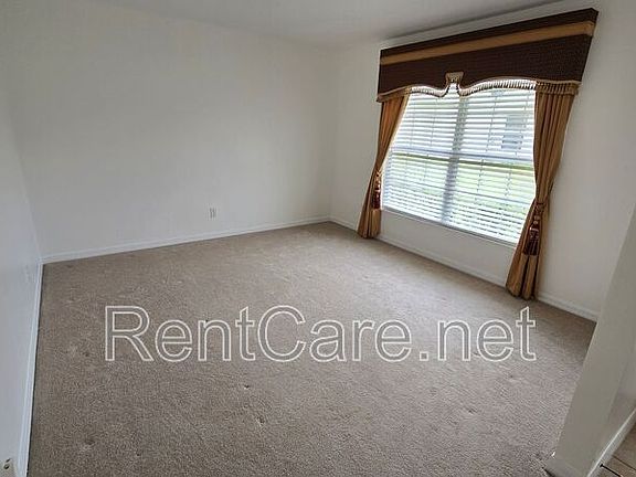 5th image of 608 Hatchwood Dr