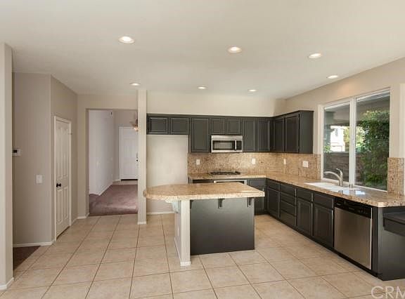 3rd image of 16302 Gainsborough Ln