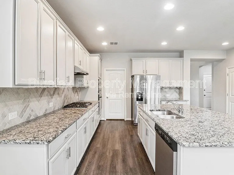 13840 Tribeca — Photo 13