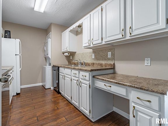 5th image of 2601 W Willowlake Dr APT 6