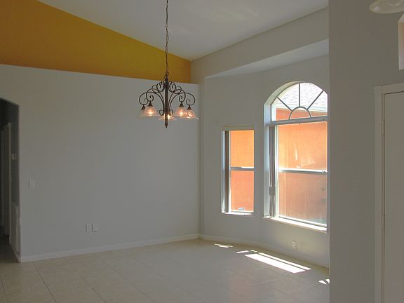 5th image of 2126 SW Gailwood St