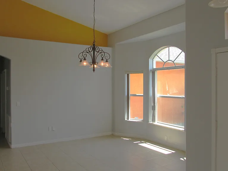 2126 SW Gailwood St — Photo 5