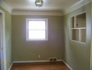 5th image of 1412 Applewood Ave