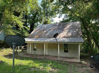 610 High St, Leslie, AR 72645