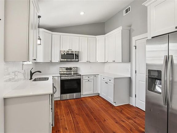 4th image of 1121 Kerlerec St