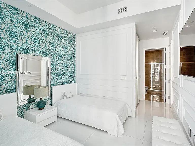 15811 Collins Ave #3302 — Photo 34