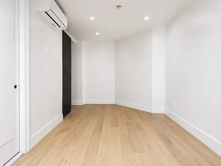 371 Broome St #18 — Photo 4