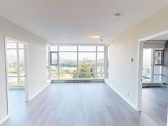 3rd image of 575 Delestre Ave #1602