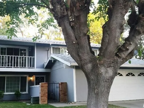 9652 Linda Rio Dr, Sacramento, CA 95827
