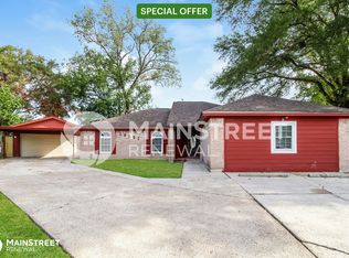 10151 Valley Club Dr, Houston, TX 77078