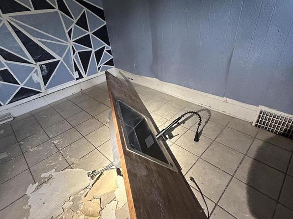 milwaukee-wisconsin-2069931077 picture