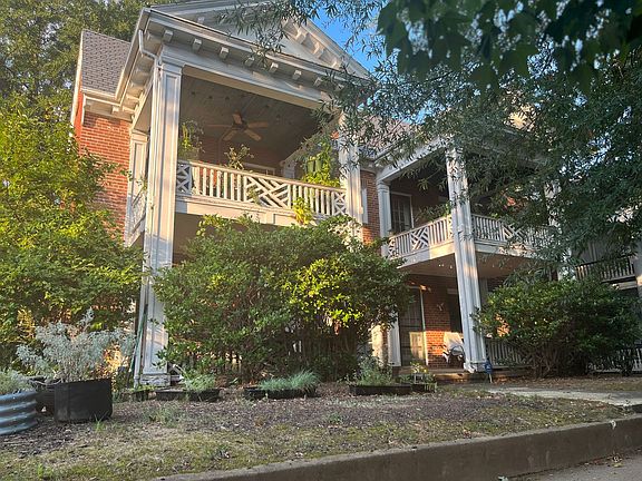 2nd image of 3228 W Grace St #A