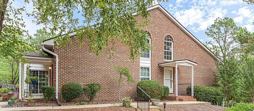 2 bed, 2.0 bath, 1621 sqft, $1,950 — Photo 1