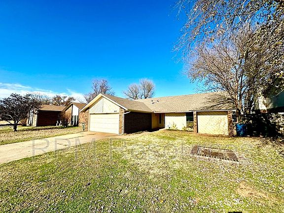 2nd image of 2813 Greenfield Dr