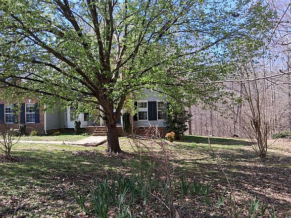 2nd image of 3929 Meadowview Ln