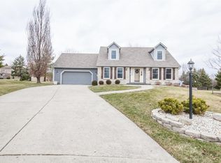 134 Queen Ann Ct, Springboro, OH 45066