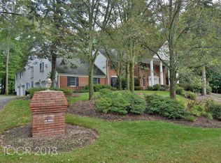 34 Clearwater Dr, Ho Ho Kus, NJ 07423