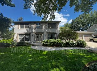 42098 Banbury Rd, Northville, MI 48168