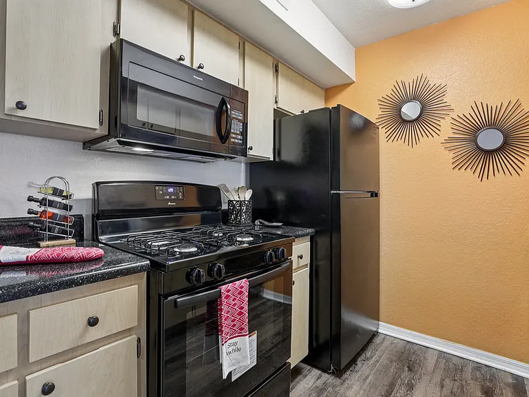 University Park Apartments — Photo 7