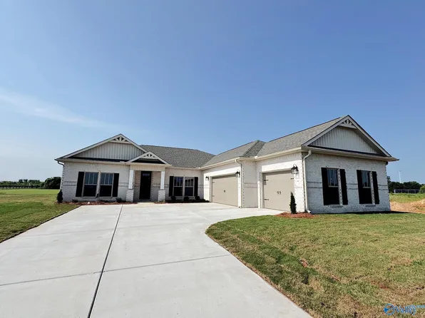 3000 Stonewater St, Decatur, AL 35603