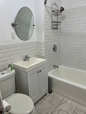 5th image of 144 Quincy St APT 2