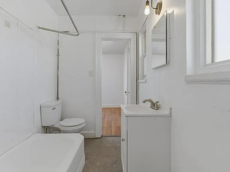 109 1/2 Fairlawn Ave — Photo 6