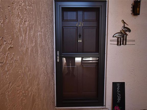 2nd image of 121 FERNWOOD CIRCLE #121